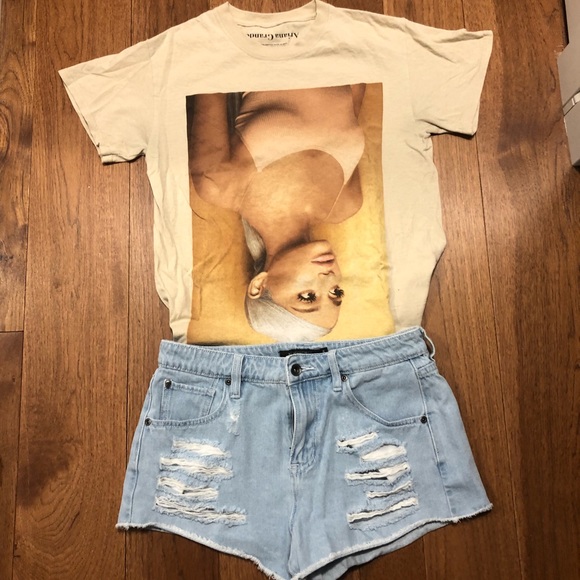 Ariana Grande Tops - Ariana Grande Sweetener Album Tee